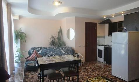 Четырехместный люкс. Гостевой дом Азалия, г. Геленджик