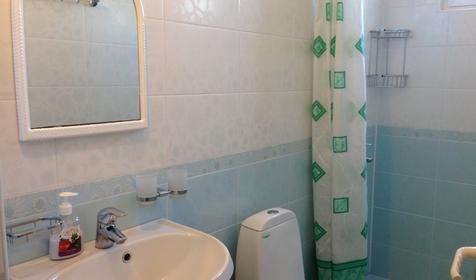 Трехместный номер с удобствами. Гостевой дом Маргарита, Сочи, Адлер