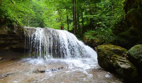 Каньонинг, водопады "Университетский", "Чинарный". Агентство «Формула отдыха», Лагонаки