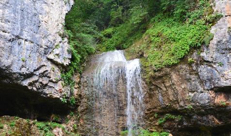 Каньонинг, водопады "Университетский", "Чинарный". Агентство «Формула отдыха», Лагонаки