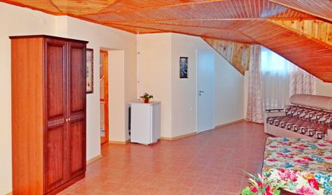 Двухместный двухкомнатный люкс (4-й этаж), Гостиница Баунти, г. Анапа