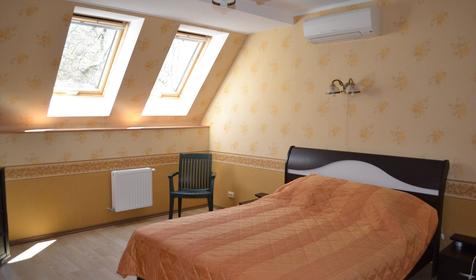 Двухкомнатный полулюкс без балкона, 3 этаж, №5881. Гостевой дом Соколиное гнездо, г. Геленджик, с. Архипо-Осиповка