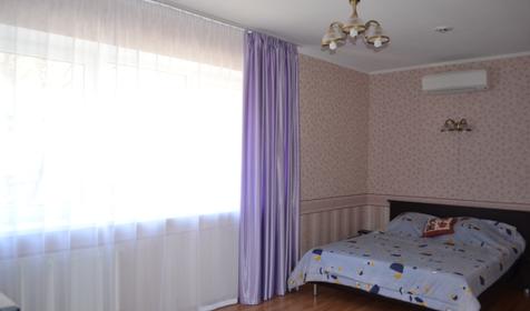 Двухкомнатный люкс с балконом, 2 этаж, №8304. Гостевой дом Соколиное гнездо, г. Геленджик, с. Архипо-Осиповка