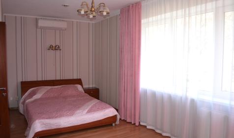 Двухкомнатный люкс с балконом, 3 этаж, №7360. Гостевой дом Соколиное гнездо, г. Геленджик, с. Архипо-Осиповка