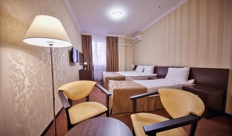 Номер Трехместный стандарт. Отель "Фаворит", г. Геленджик