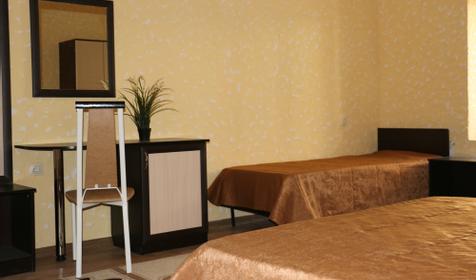 Трехместный улучшенный стандарт. Гостиница "Адэль", г. Геленджик, с. Архипо-Осиповка