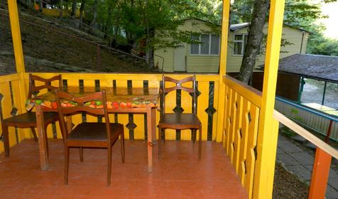 Трехместный номер. База отдыха "ГК Эдем", п. Бетта