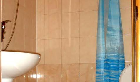 Душ, Однокомнатный двухместный номер, гостевой дом На земляничной, г. Геленджик, с. Архипо-Осиповка