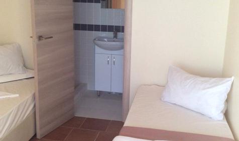 Двухместный улучшенный. База отдыха "Голубая бухта", пос. Кучугуры