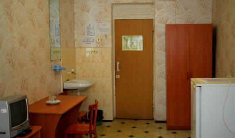 Двухместный без удобств № 80 Гостиница Туапсе, Туапсе