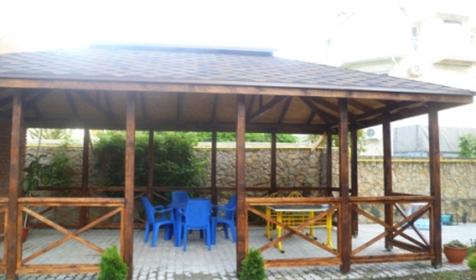 Открытая веранда с барбекю. Мини-гостиница Голубая Бухта, г. Геленджик