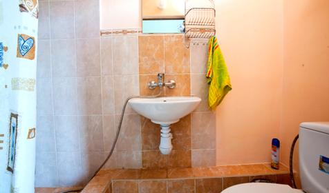 Санузел. Гостевой дом "Очарование", п. Лоо