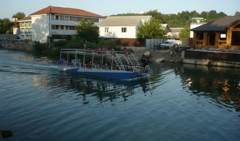 Речной трамвайчик Гостевой дом Мадрид, п. Джубга