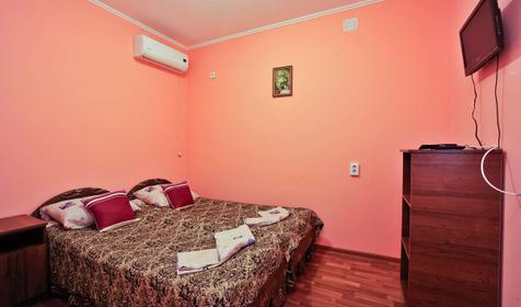 Полулюкс двухместный. Гостиница Ласточка, г. Геленджик, с. Архипо-Осиповка