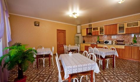 Кухня-столовая. Гостевой дом «Миллениум», г. Геленджик, с. Криница