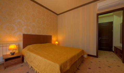 Двухместный люкс с балконом. Отель Paris Life, г. Анапа