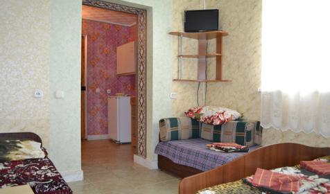 Четырехместный номер с удобствами. Гостевой дом Альдаир, г. Геленджик, с. Архипо-Осиповка