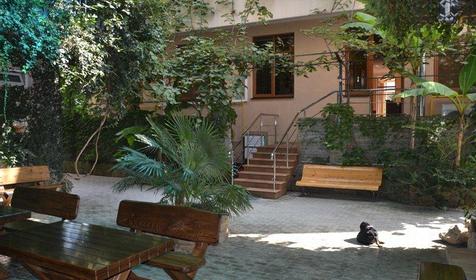 Территория. Отель ЛЭНСиС, г. Сочи, Адлерский район, г. Адлер