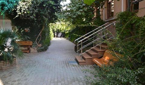 Территория. Отель ЛЭНСиС, г. Сочи, Адлерский район, г. Адлер