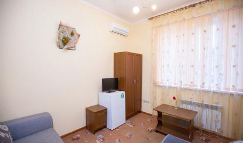 Двухместный люкс. Гостевой дом Леонидас, г. Геленджик, п. Кабардинка