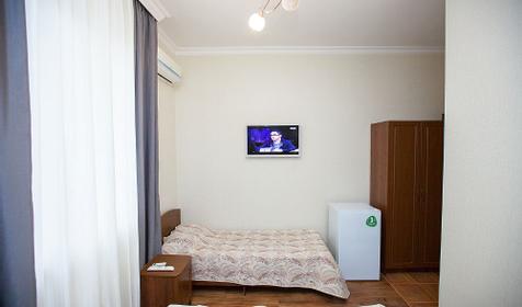 Трехместный люкс. Гостевой дом Леонидас, г. Геленджик, п. Кабардинка