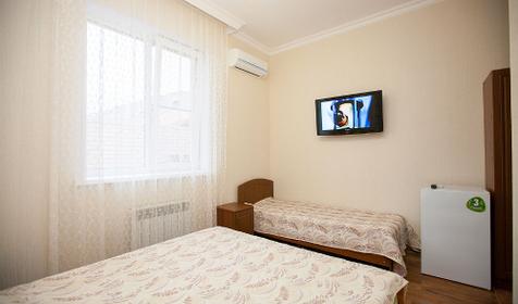 Трехместный люкс. Гостевой дом Леонидас, г. Геленджик, п. Кабардинка