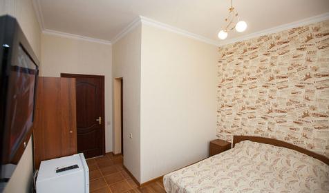 Трехместный люкс. Гостевой дом Леонидас, г. Геленджик, п. Кабардинка