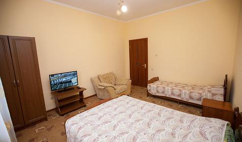 Двухкомнатный люкс. Гостевой дом Леонидас, п. Кабардинка