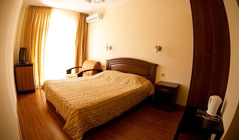 Двухместный полулюкс. Гостиница Прометей, корпус 2, г. Геленджик, п. Дивноморское