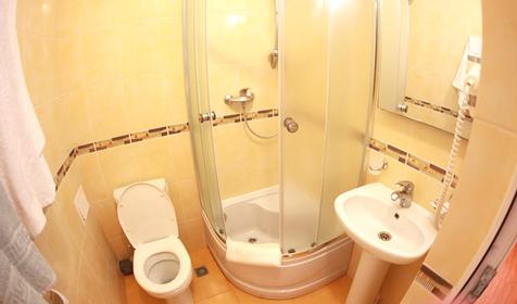 Трехместный полулюкс. Гостиница Прометей, корпус 2, г. Геленджик, п. Дивноморское