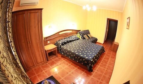 Трехместный полулюкс. Гостиница Прометей, корпус 2, г. Геленджик, п. Дивноморское