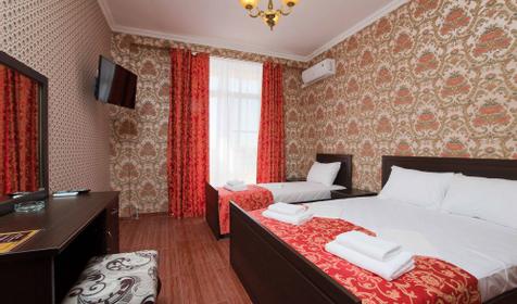 Трехместный полулюкс с балконом. Отель IDEAL, п. Витязево