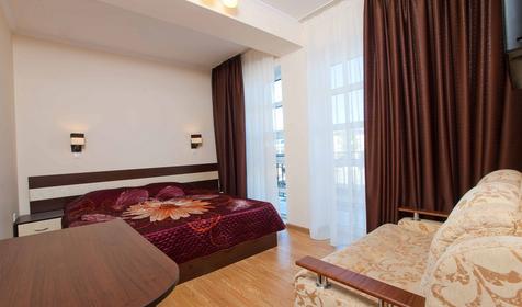 Трехместный полулюкс. Мини-гостиница Элени, г. Анапа, кп. Витязево