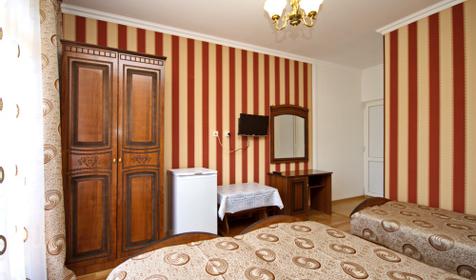 Трехместный стандарт. Гостевой дом Мираж; г. Сочи, Адлерский р-н