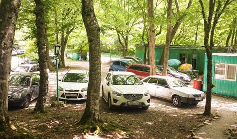 Автостоянка. База отдыха Черномор и Ко, г. Геленджик, х. Бетта