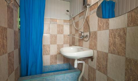 Трехместный номер с удобствами на этаже. Гостевой дом Альдаир, г. Геленджик, с. Архипо-Осиповка