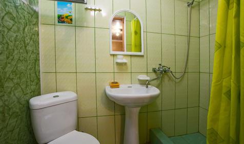 Санузел. Трехместный стандарт. Гостевой дом Вероника, Туапсинский район, п. Джубга