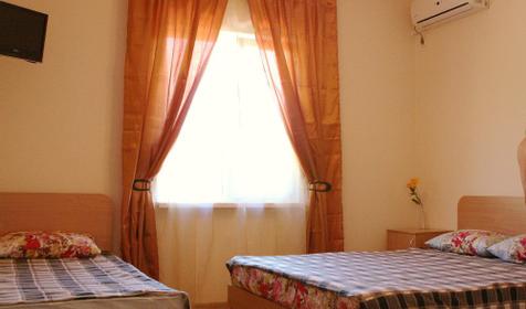 Трехместный полулюкс. Гостевой дом Мариетта, г. Геленджик, с. Кабардинка