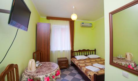 Двухместный люкс, 2 этаж. Гостиничный дом Домик у реки, г. Геленджик, п. Архипо-Осиповка