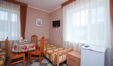 Трехместный люкс, 2 этаж. Гостиничный дом Домик у реки, г. Геленджик, п. Архипо-Осиповка