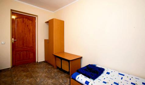 Трехместный эконом. Гостиница Марина, п. Лоо