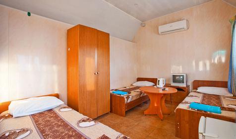 Трехместный стандарт. Гостевой дом Sun City, г. Сочи, Адлерский район