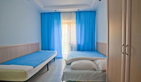 Трехместный номер. Гостевой дом на ул. Набережная 6Б, Туапсинский район, п. Небуг