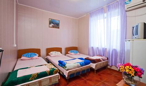 3-местный стандарт. Частная гостиница Жемчужина, Туапсинский район, п. Лермонтово