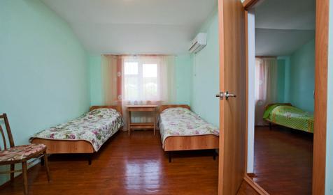 Двухкомнатный пяти-шестиместный. Гостиница Изумруд, Туапсинский район, п. Джубга