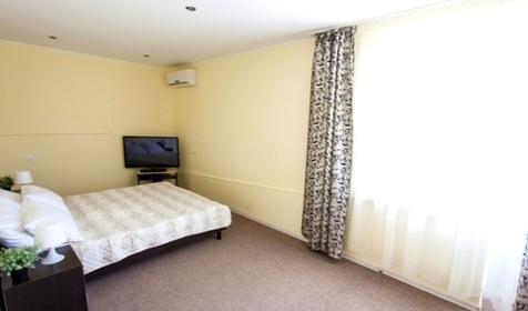 Трехместный стандарт. Гостиница Три звезды, пос. Новомихайловский