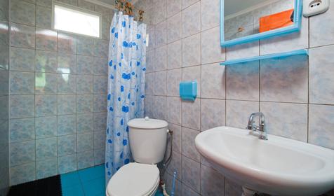 Санузел. Трехместный. Гостевой дом На Гагарина, Темрюкский район, п. Кучугуры