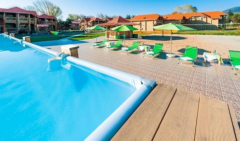 Бассейн. Туристический комплекс Озеро Дивное, п. Лазаревское