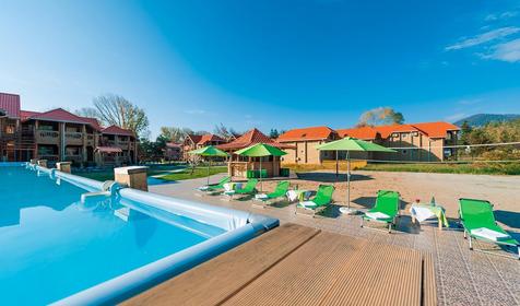 Бассейн. Туристический комплекс Озеро Дивное, п. Лазаревское