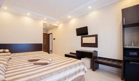 Трехместный Премиум. Ахиллеон Парк Бутик Отель, г. Геленджик, с. Кабардинка